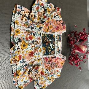Great condition super cute blouse